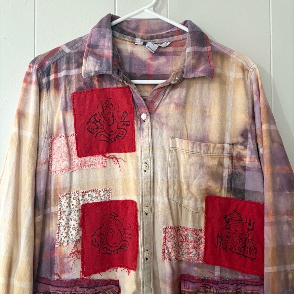 Grateful Dead Upcycled Bleach Distressed Flannel with Crochet Hem - Picture 7 of 15